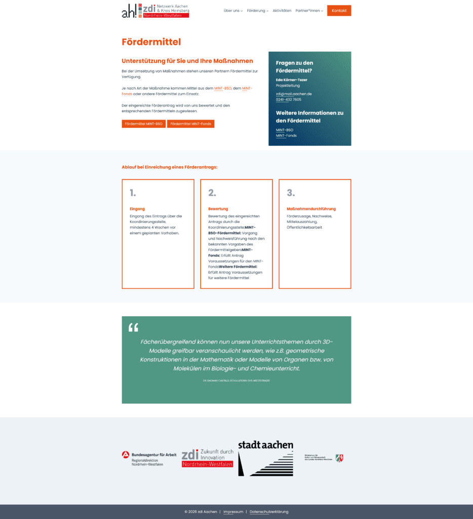 Screenshot einer Webseite mit dem Titel "Fördermittel" mit Abschnitten für Fördermittel, Antragsschritten, einem Zitat aus einem Erfahrungsbericht und Logos von verwandten Organisationen am unteren Rand. Das Layout verwendet weiße, blaue, orange und grüne Akzente.